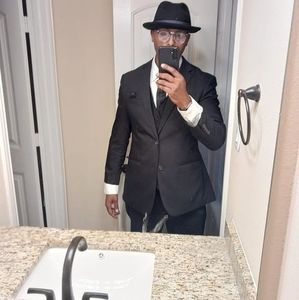 Meet your Posher, Eric